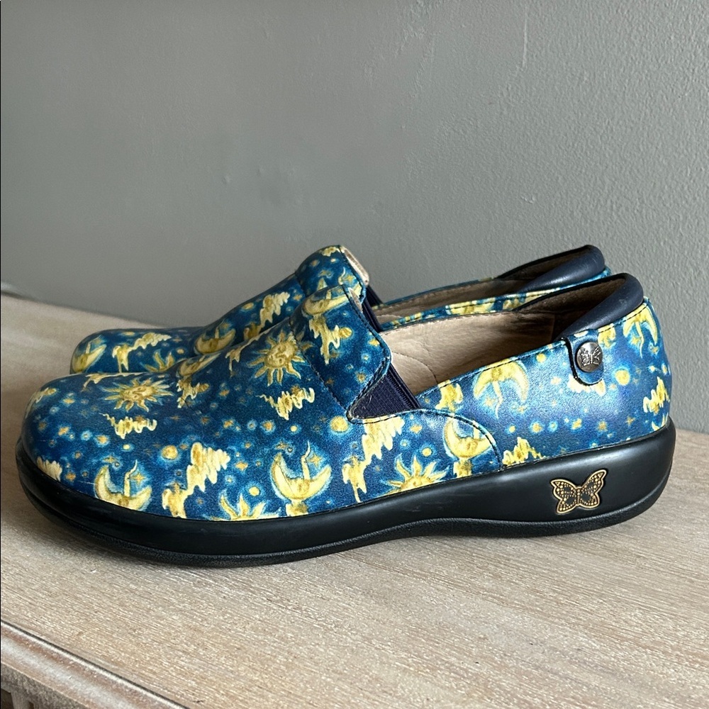 Alegria blue, yellow moon star, Boho, casual comfort clogs size EUR 39​